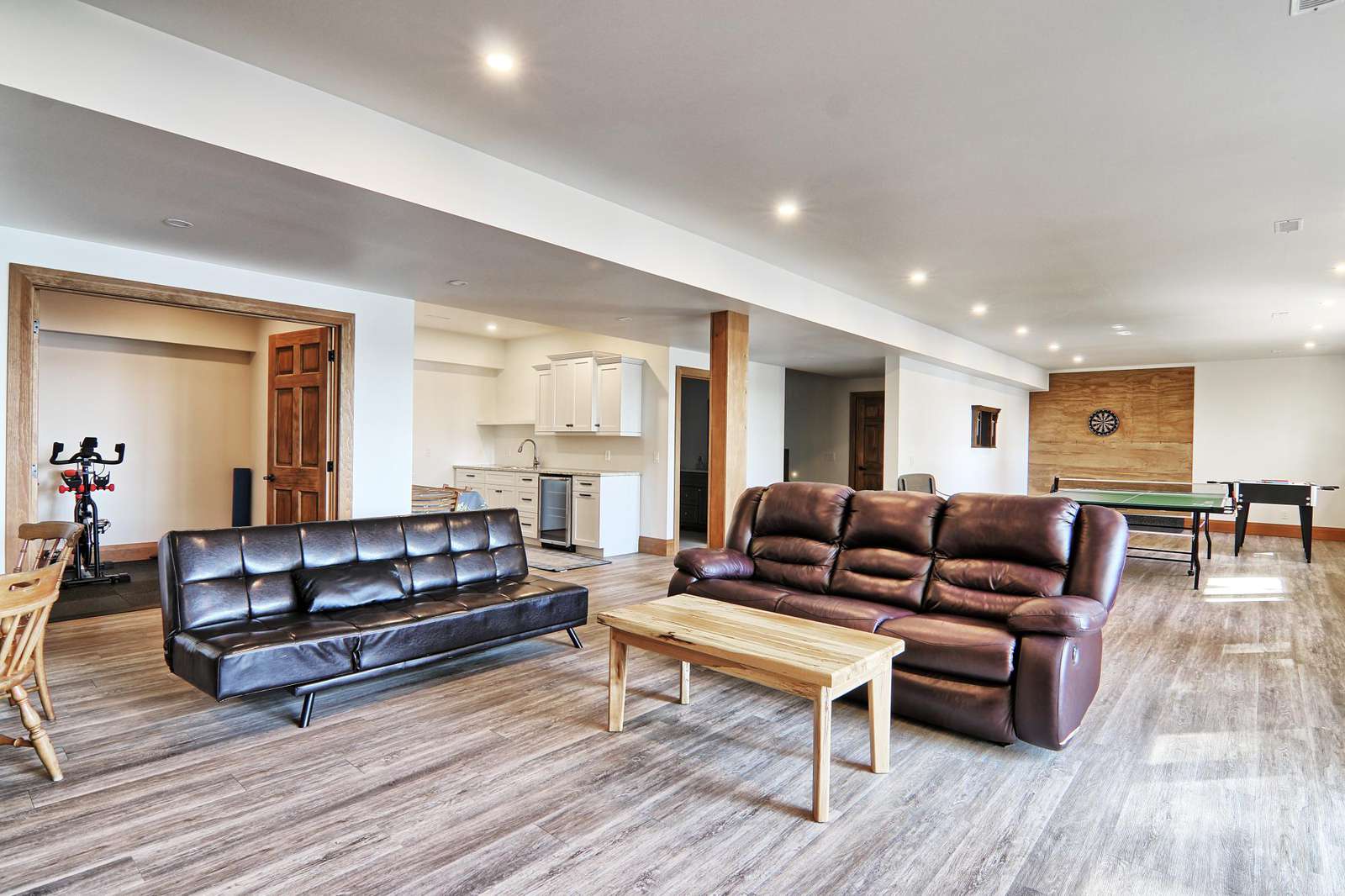 Lower Level Entertainment Room with walk out