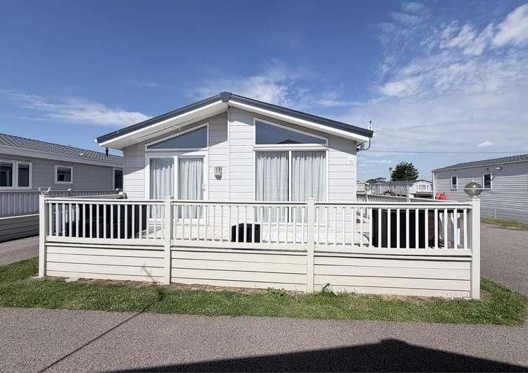 45009MV⛱️(area D), 2 bed, 6 berth lodge with decking. Diamond rated. Preview 0