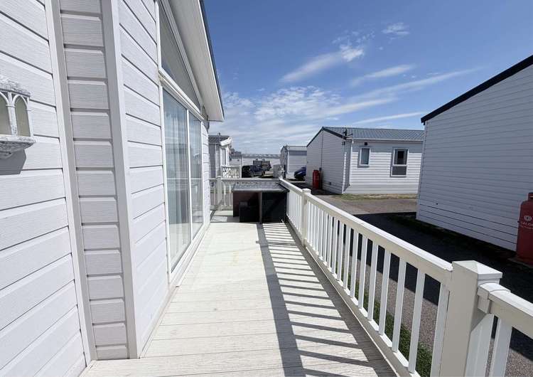 45009MV⛱️(area D), 2 bed, 6 berth lodge with decking. Diamond rated. Preview 5