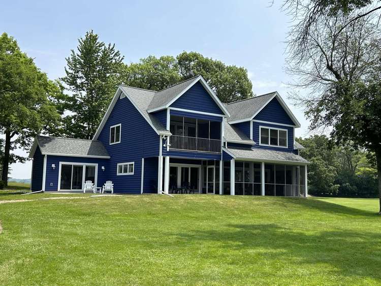 Four Acorn Retreat Preview 0