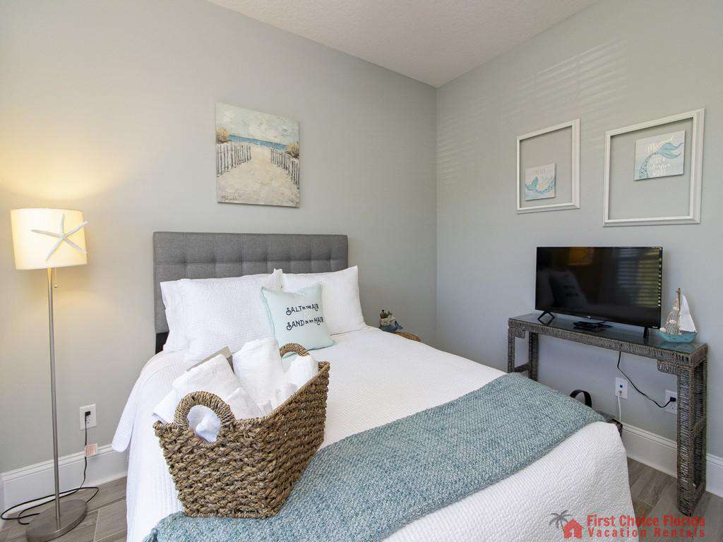 Seaside Retreat - Queen Guest Bedroom w/ TV