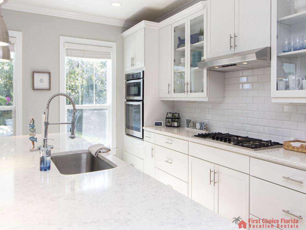 Seaside Retreat - Kitchen