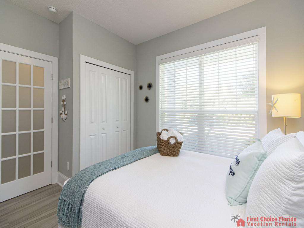 Seaside Retreat - Queen Guest Bedroom
