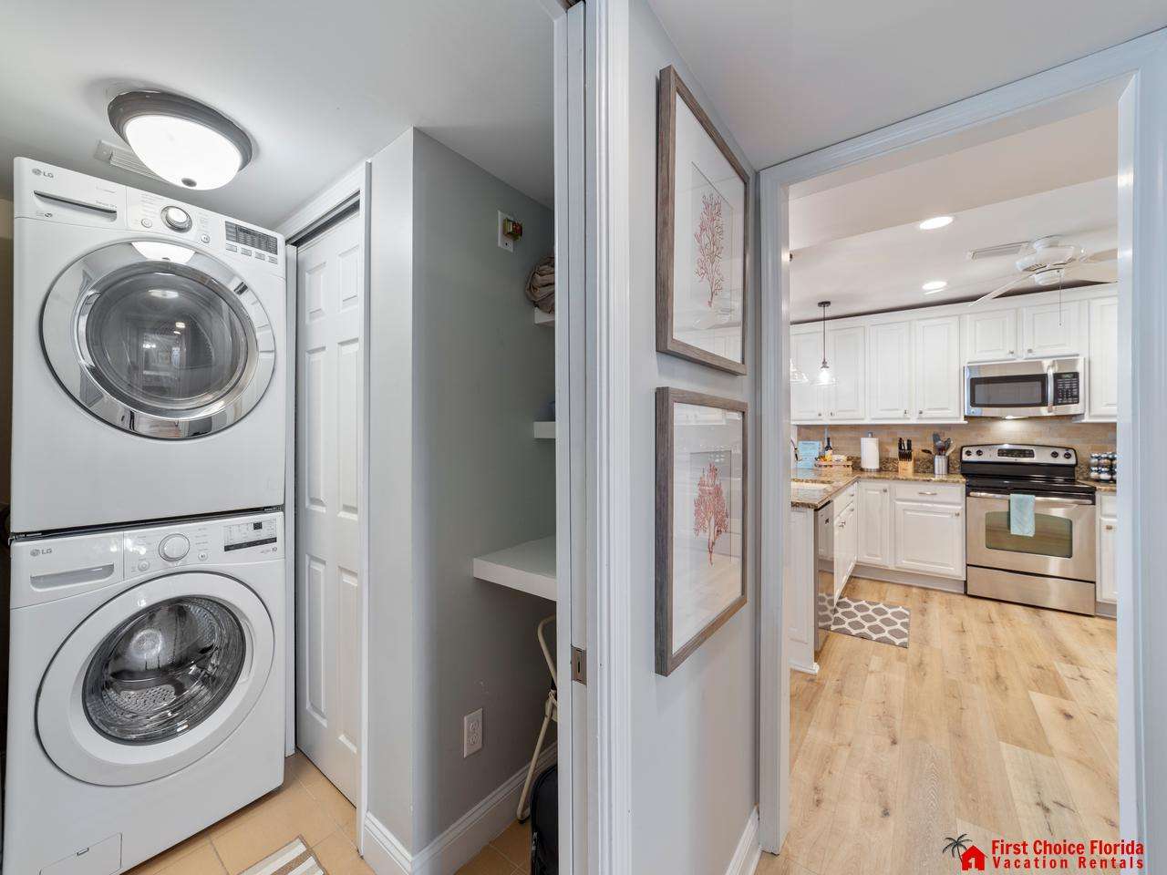 Sea Ray Shores #302 Preview 1