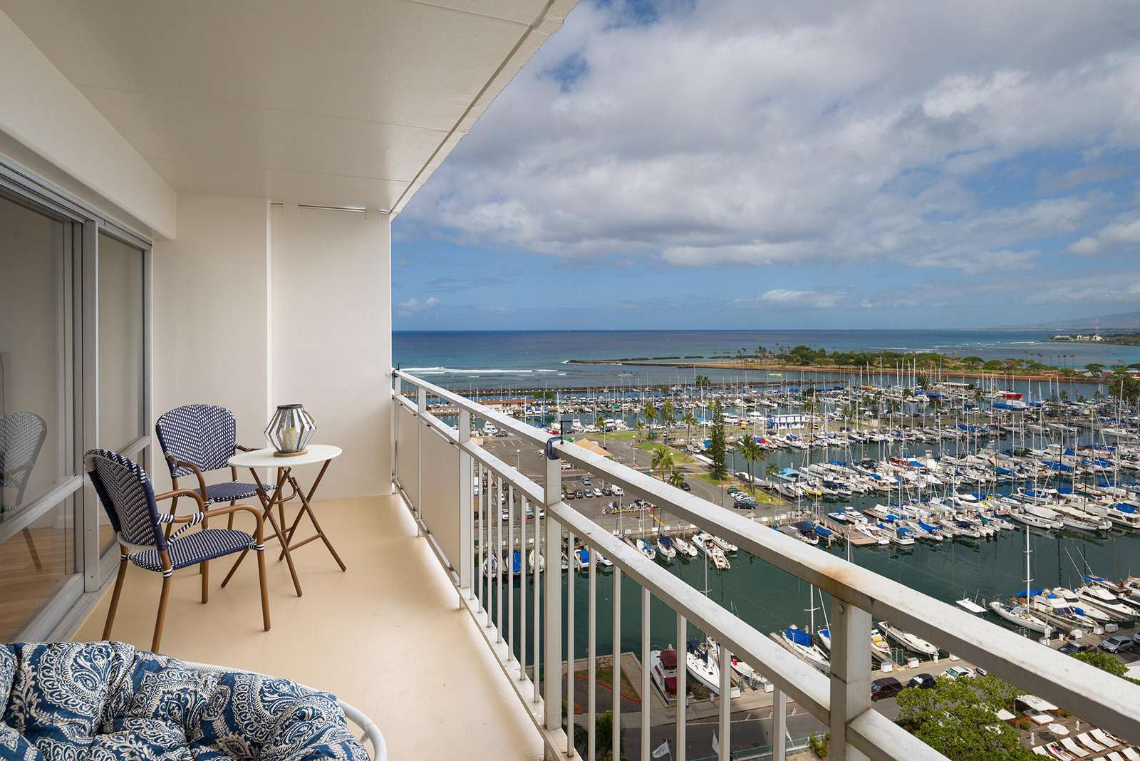 Incredible Ocean Views Over Waikiki Yacht Harbor from the Entire Suite! - property