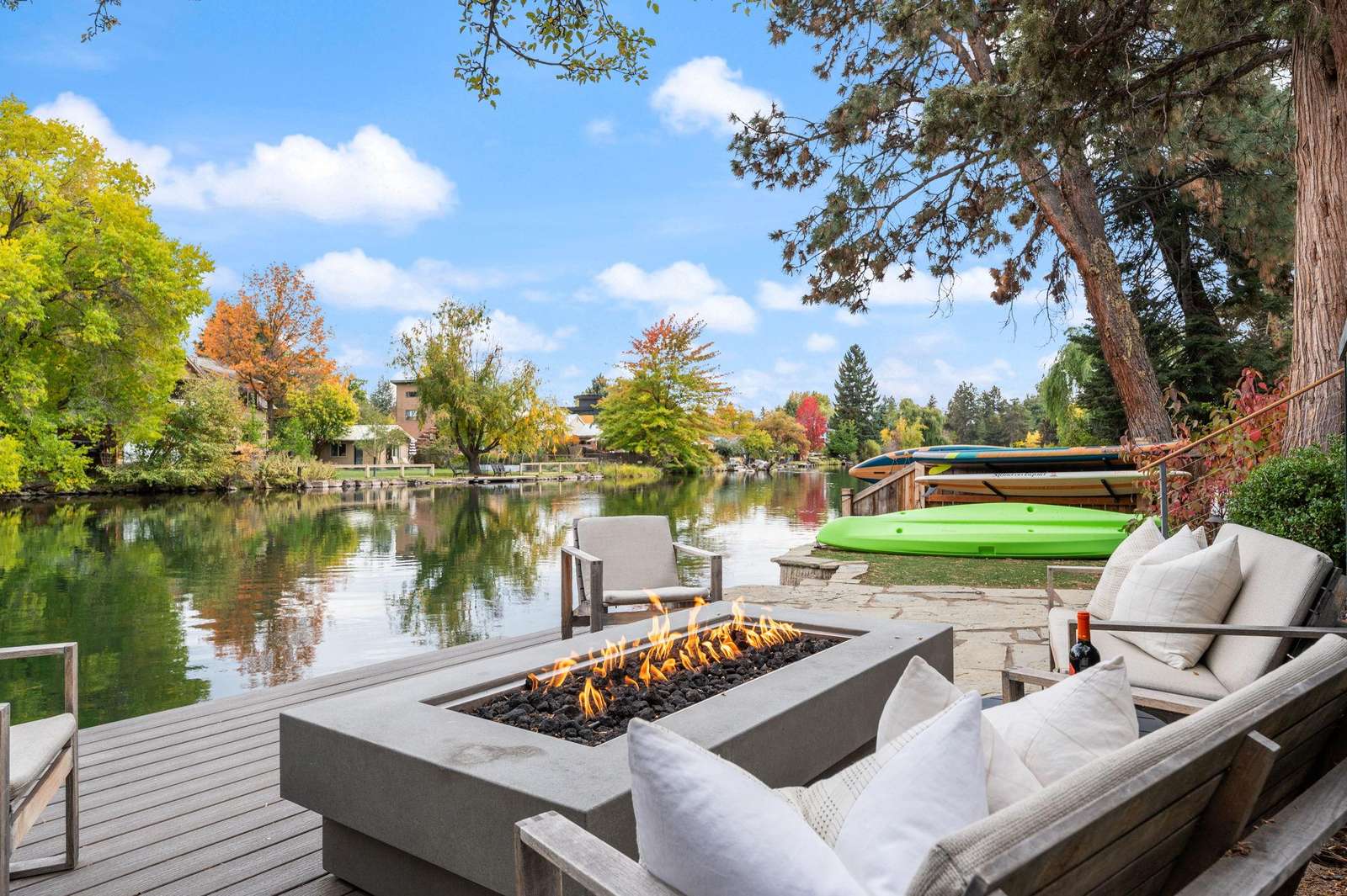 Riverfront Retreat LUXE | Waterfront Preview 0