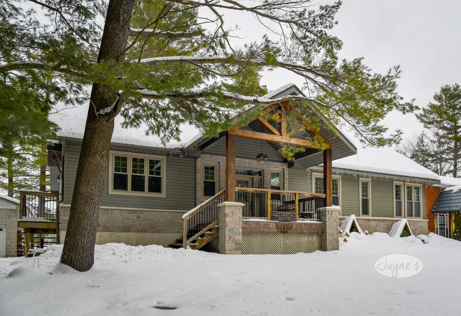 Cottage - Front