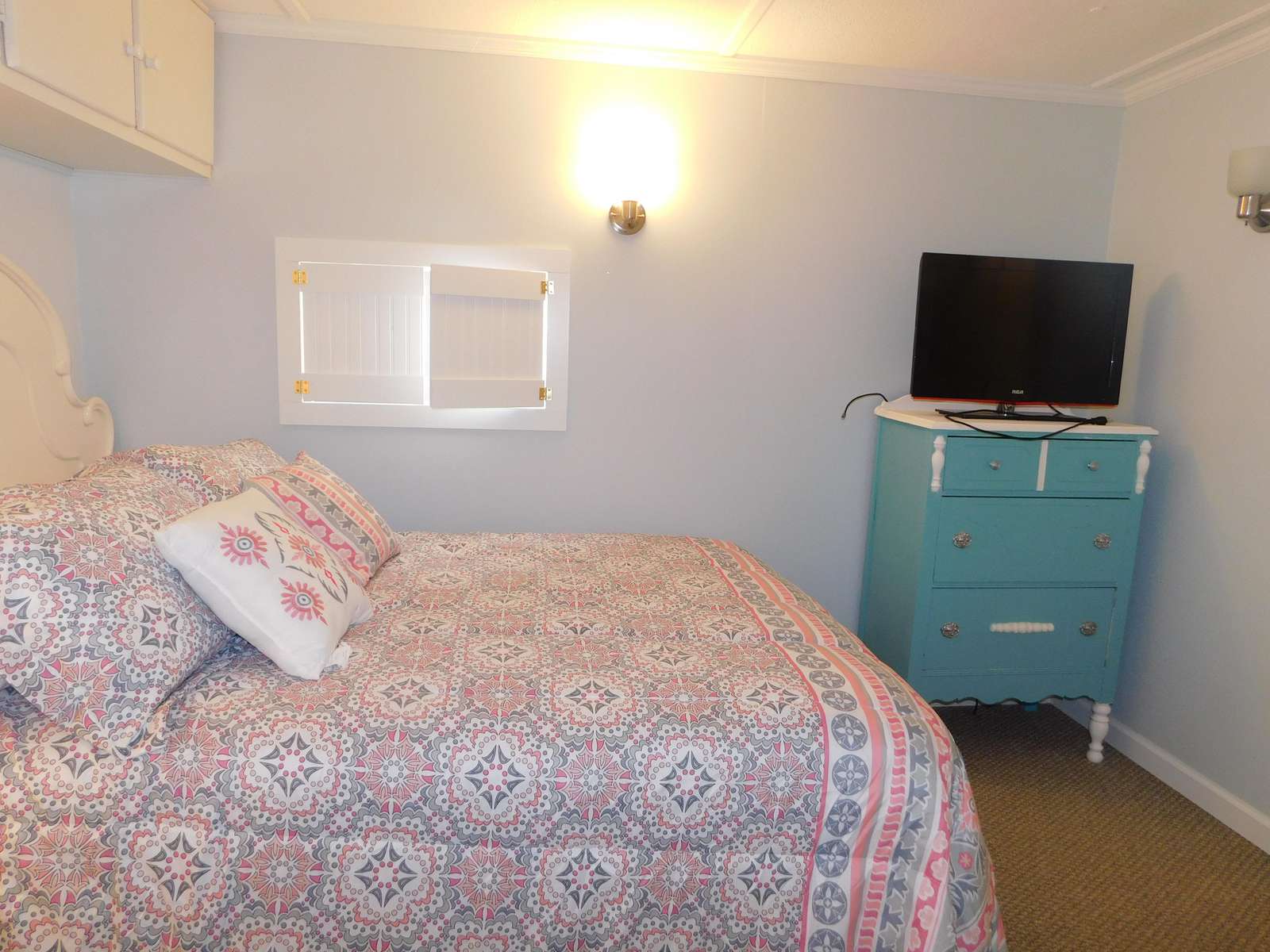 Double Bed with tv
