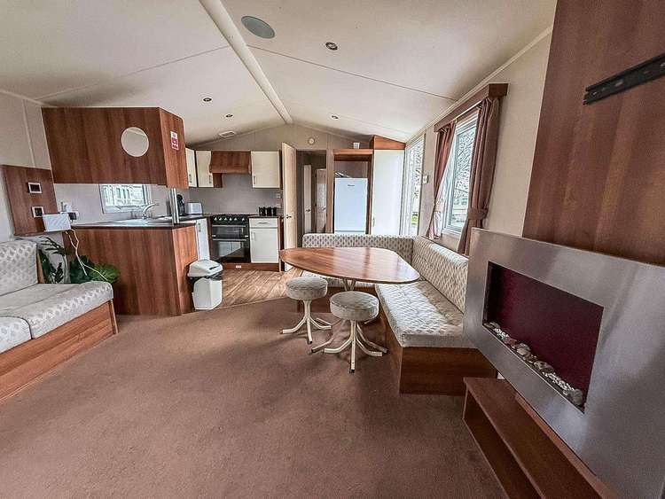27227SW⭐ – Seawick, 3 bed, 8 berth caravan with decking to the side. Ruby rated. Preview 5
