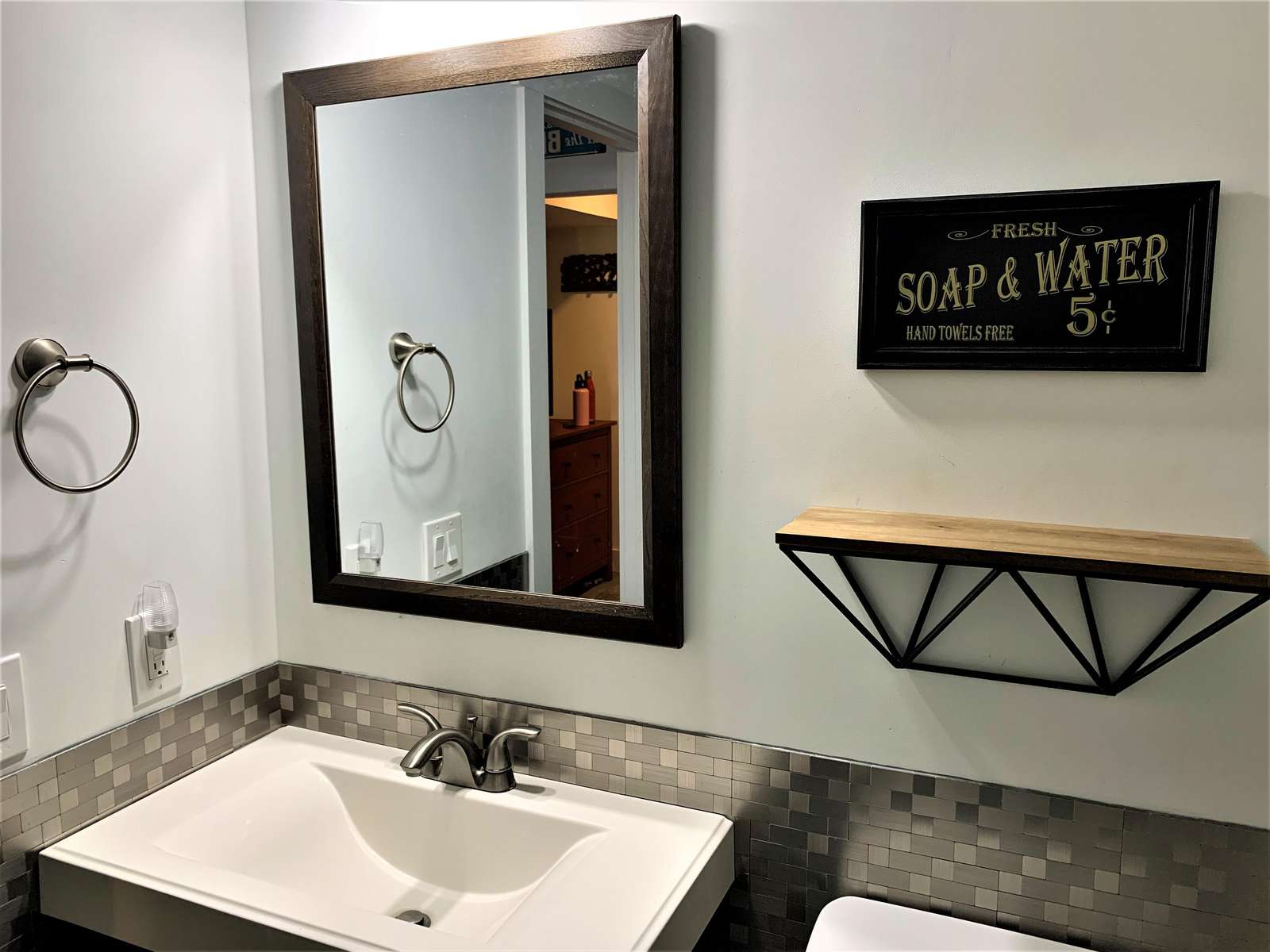 Decorator Vanity