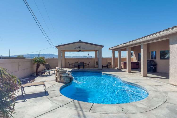 Swift River Getaway! Pool-Hot Tub-Putter Green Preview 0