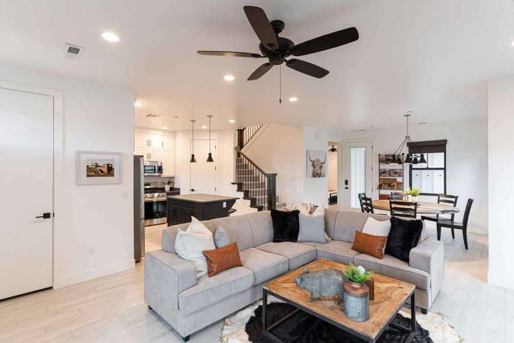 Modern Ranch House Preview 0