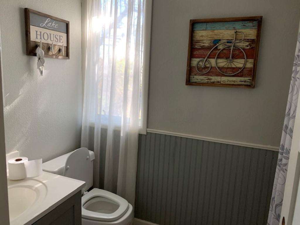 Common full bath on main level