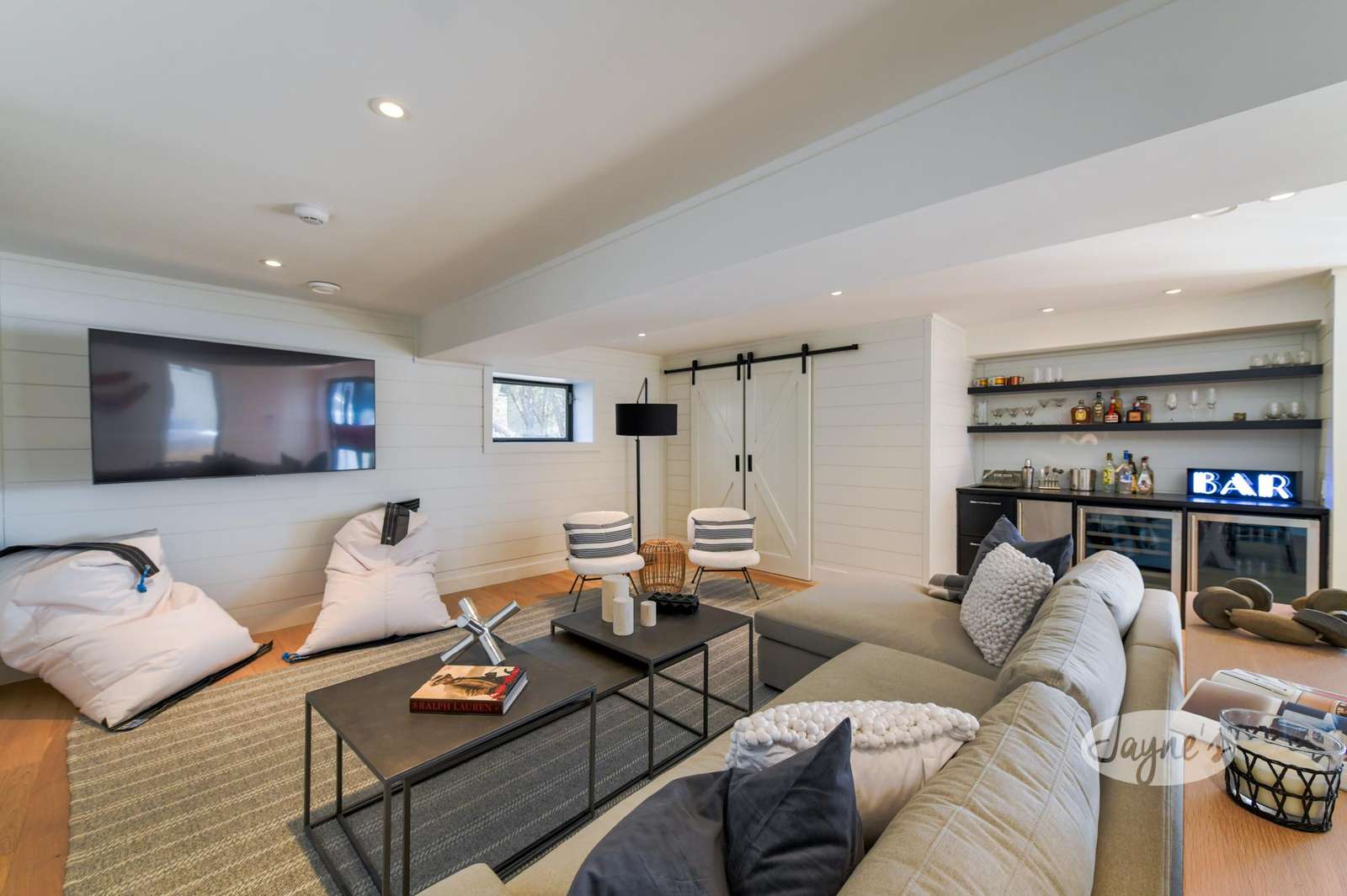 Recreation Room & Bar - Lower Level