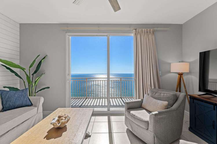 Splash Top-Floor Penthouse | 1800 sq. ft. | Free Beach Chairs! Preview 1