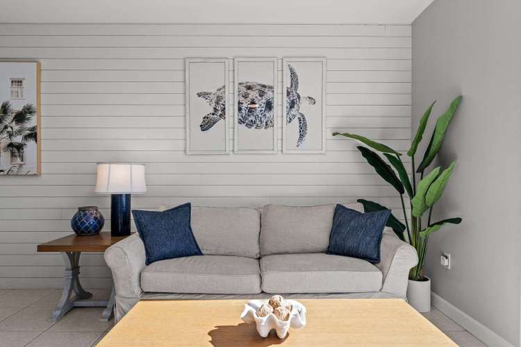 Splash Top-Floor Penthouse | 1800 sq. ft. | Free Beach Chairs! Preview 2