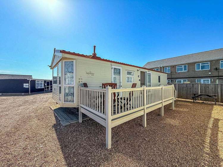 13006L⛱️ – Lees, 2 bed, 6 berth caravan with side decking, D/G & C/H. Ruby rated. Preview 0