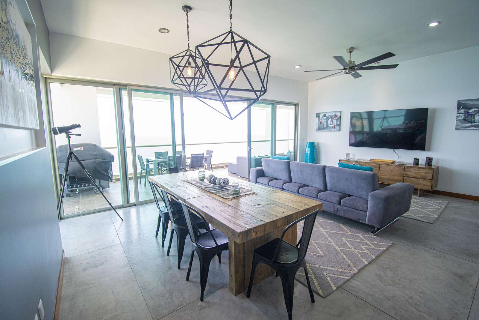 Big open Living Space with unforgettable views - property