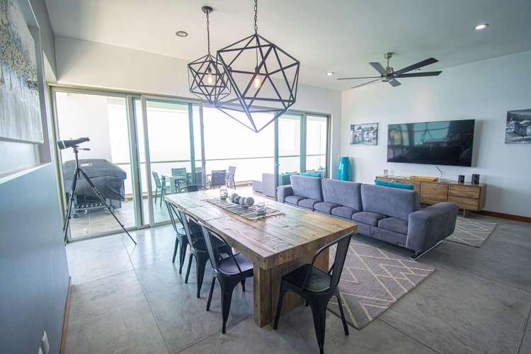 Stunning 18th Floor Views Preview