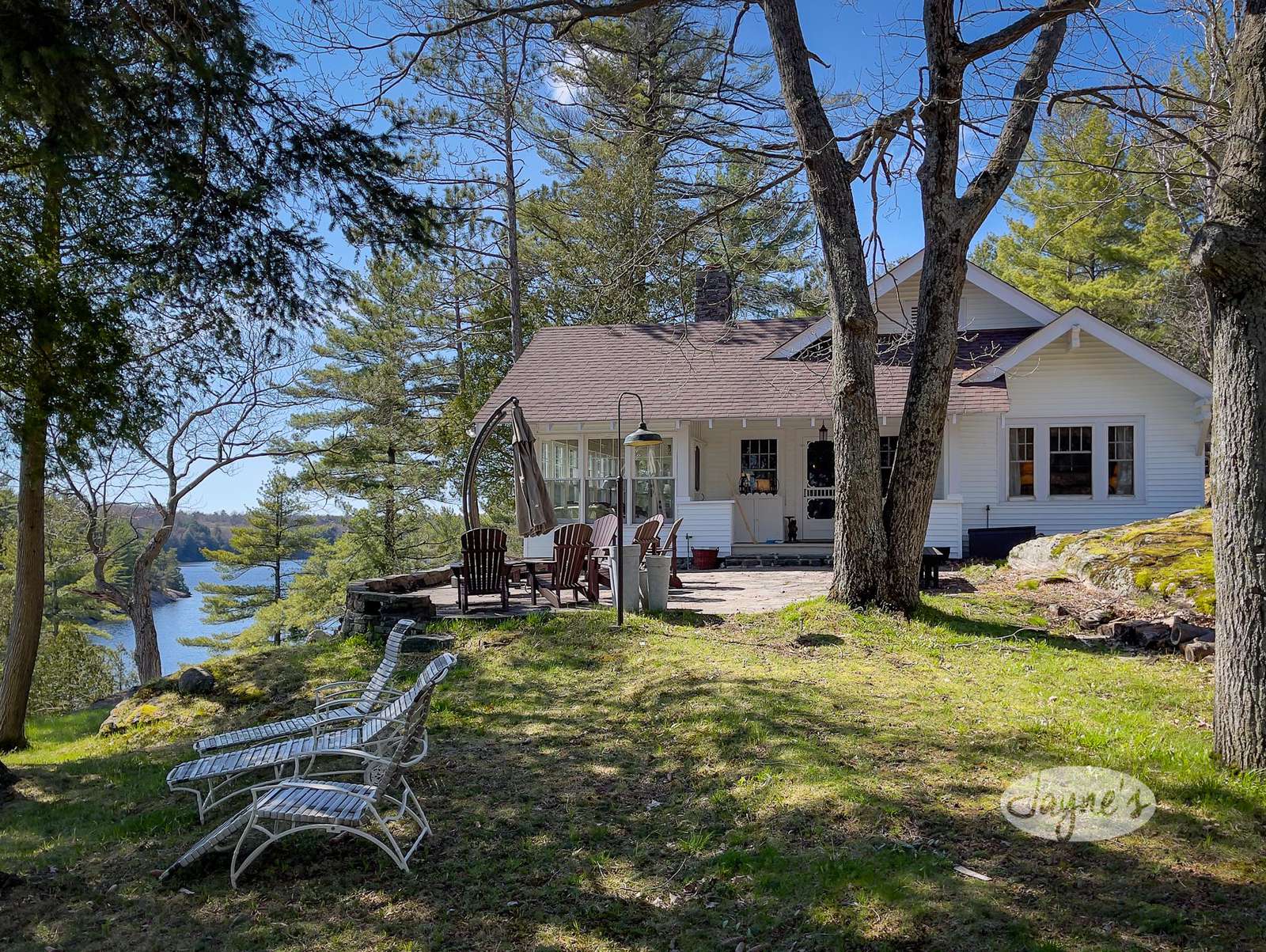 Cottage & Patio - property