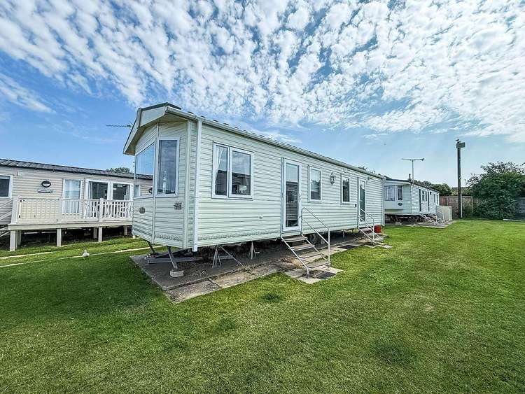 23044S⭐ – Sandringham area, 2 bed, 6 berth caravan with D/G & C/H. Opal rated Preview 0