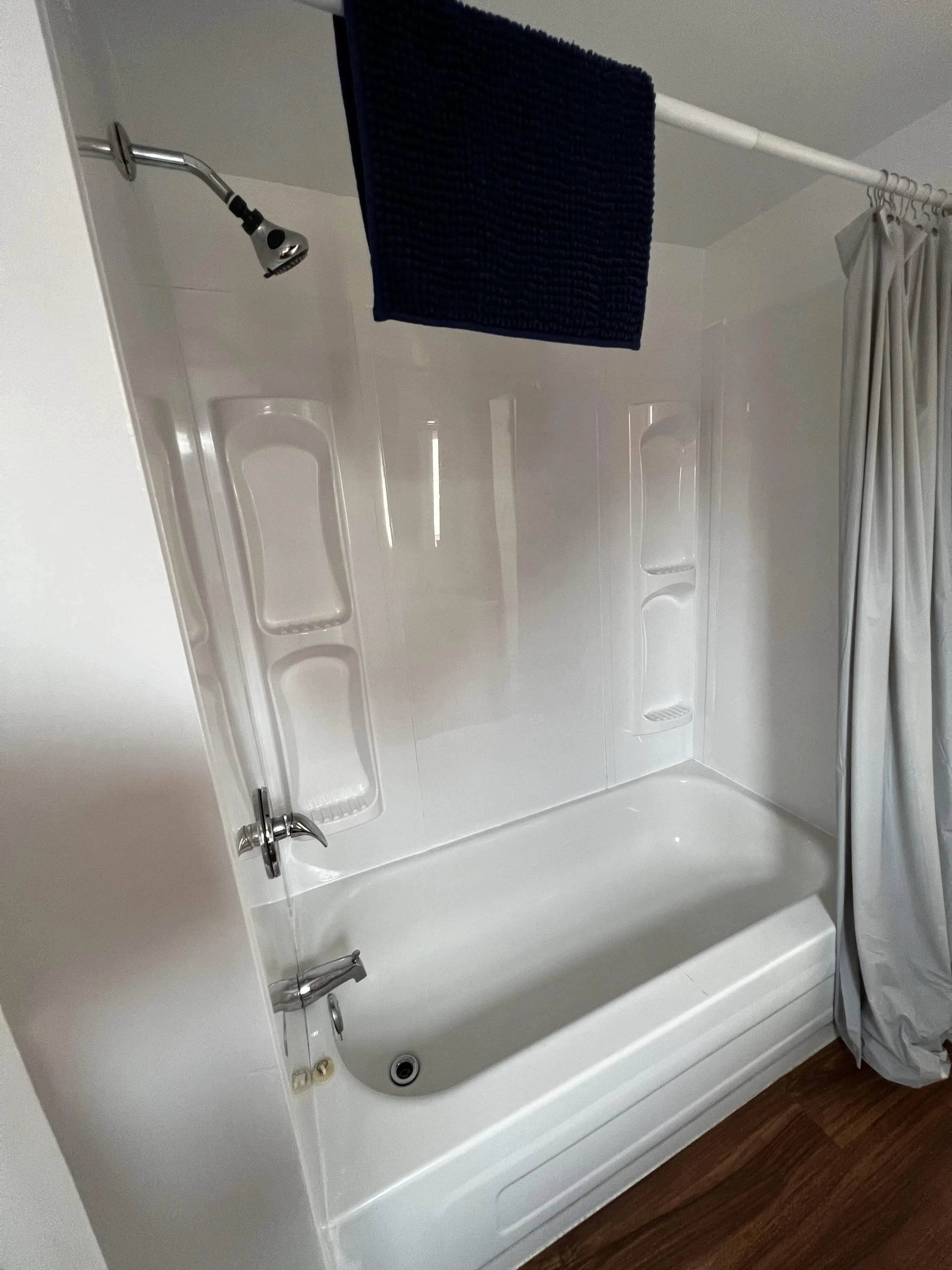 DL B1 - c 12 i034467 preview