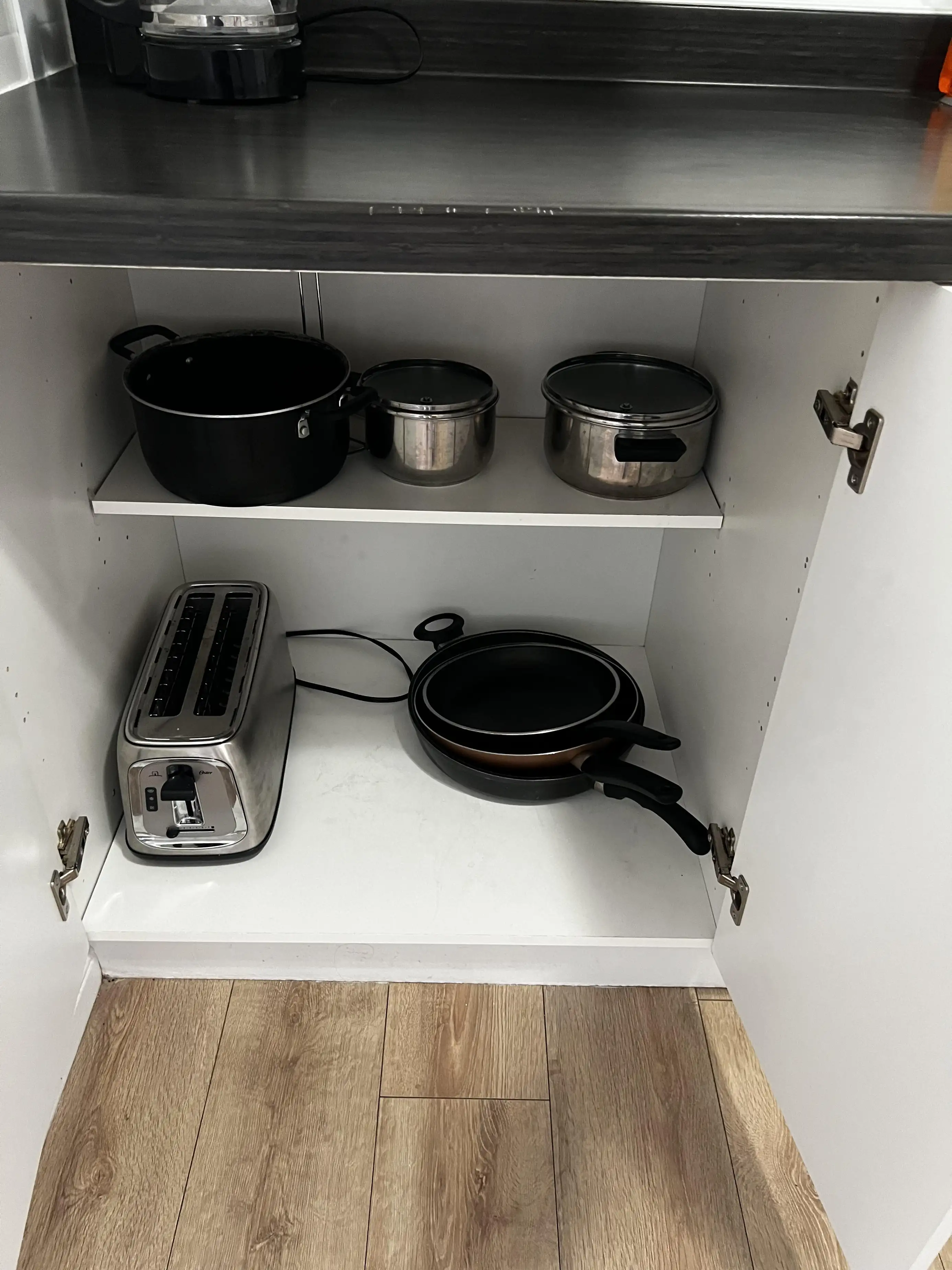 DL B1 - c 16 i084765 preview