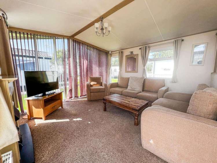 50010L⛱️ – Lapwing, 2 bed, 6 berth caravan with D/G & C/H. Opal rated. Preview 4