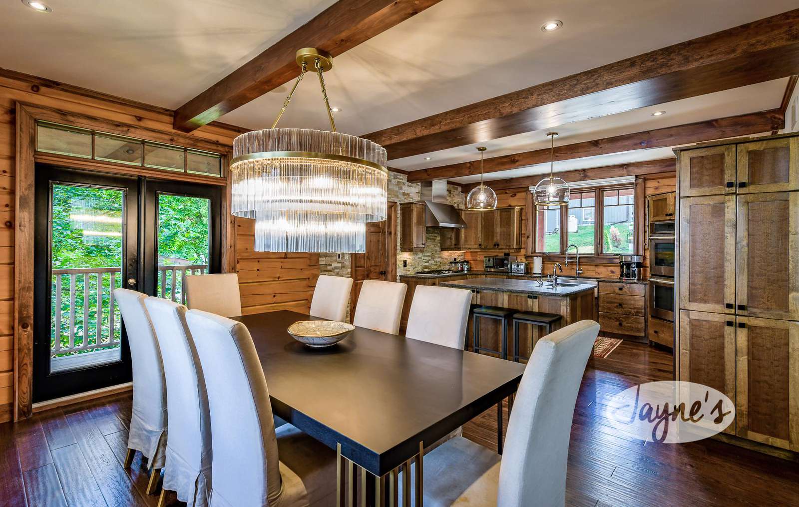 Dining & Kitchen