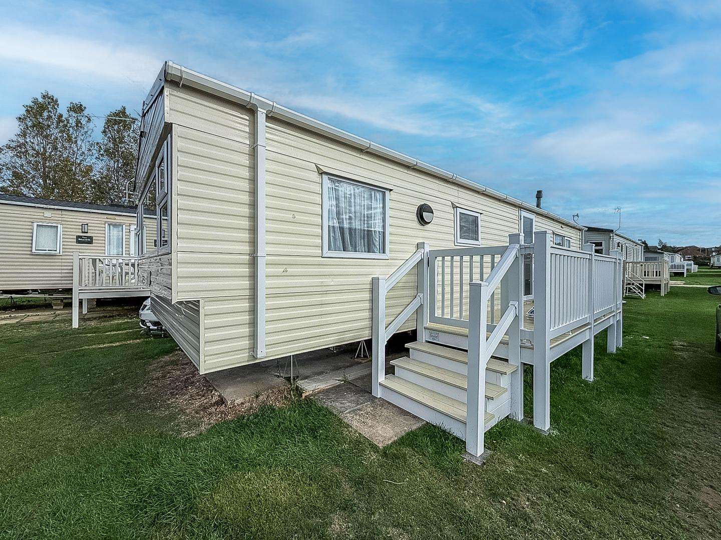 Escape to the stunning Norfolk coast in this lovely dog-friendly, 6 berth static caravan located on Manor Park Holiday Park for your 2026 holidays and experience the perfect blend of relaxation and adventure. - property