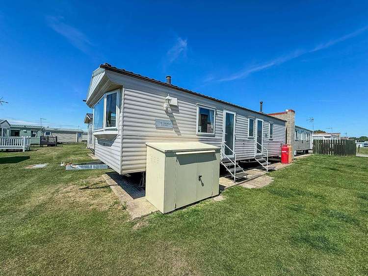 17003C⛱️ – Conifers area, 2 bed, 6 berth caravan with double glazing. Emerald rated. Preview 0