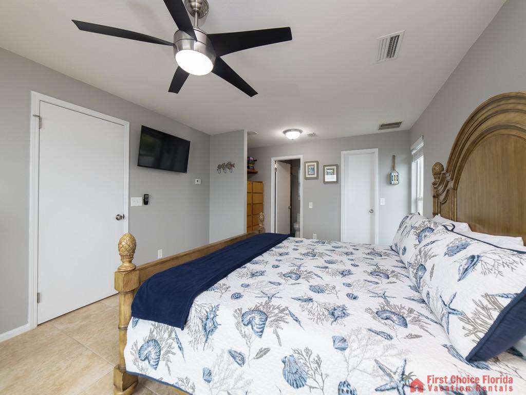 Sea Renity Bed with Fan and TV