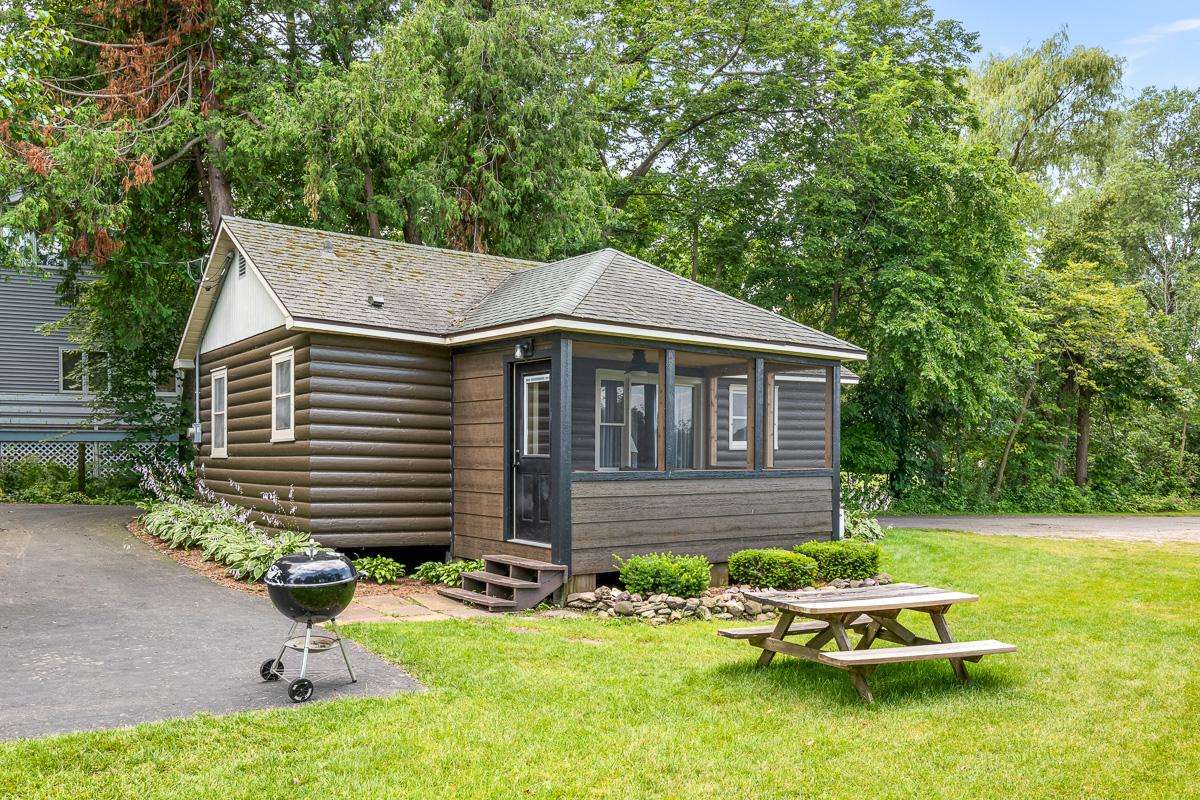 Greenway Log Cottage – 3 Preview 0