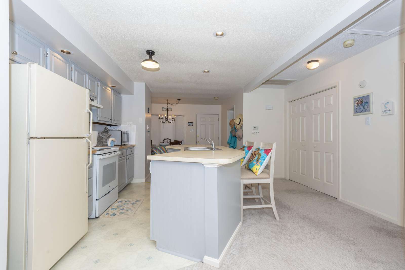 Lots of open space for dining