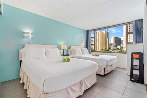 Waikiki Banyan 708 T2