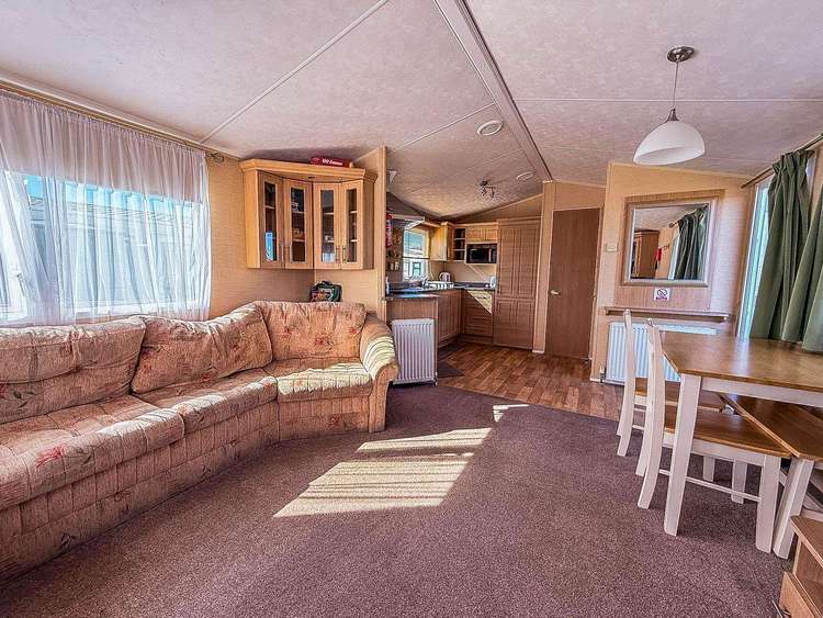 40023ND⛱️ – North Denes, 2 bed, 6 berth with decking, D/G & C/H. Emerald rated. Preview 5