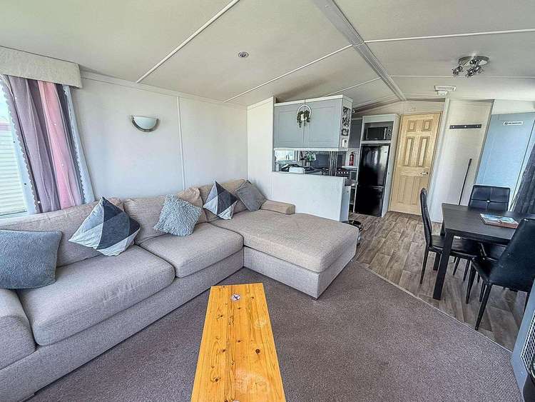 58009D⛱️ – D area, 2 bed, 6 berth caravan with D/G & C/H. Opal rated. Preview 5