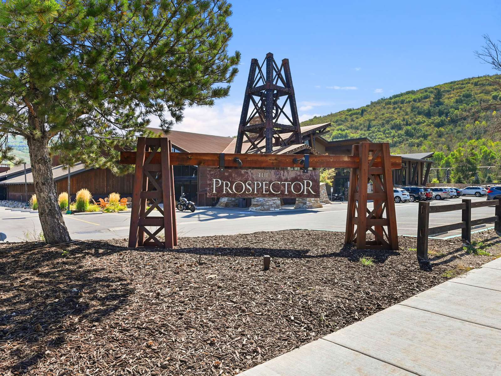 Prospector Main Building/Lobby