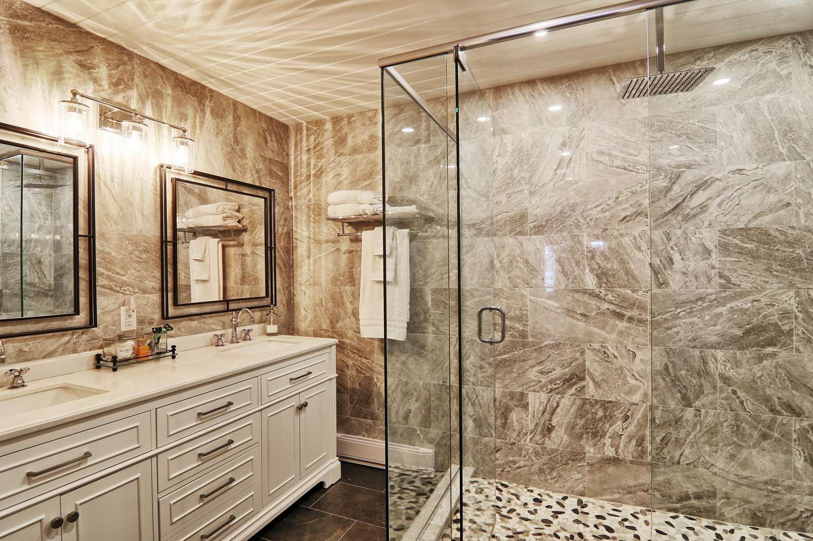 Master ensuite