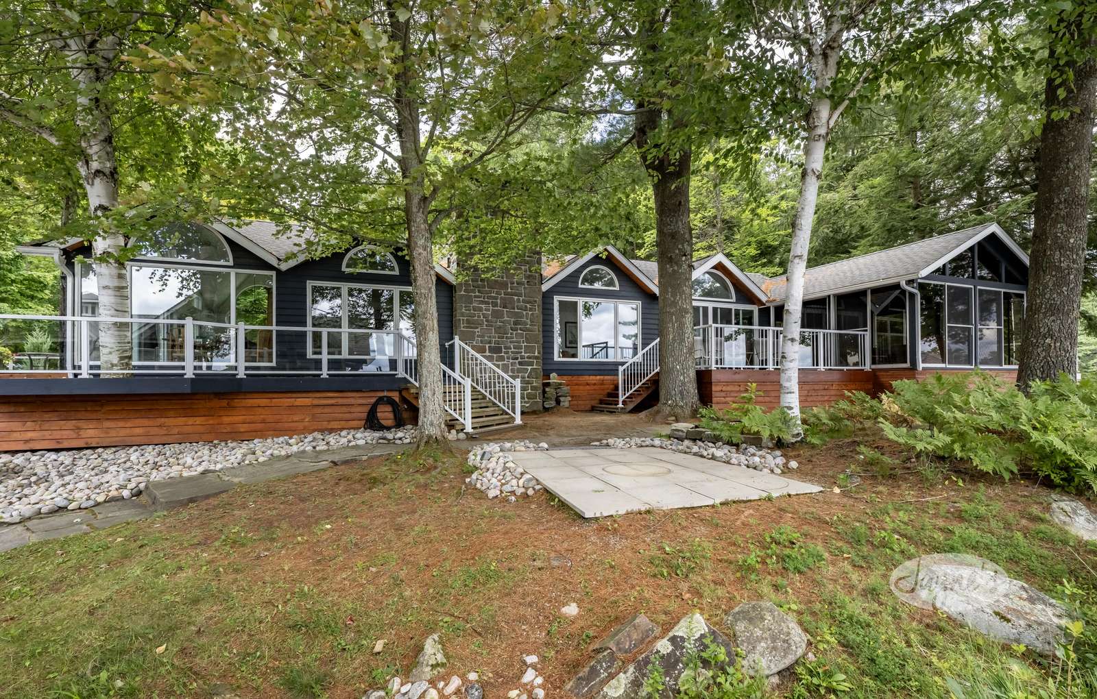 The Crown - Main Cottage