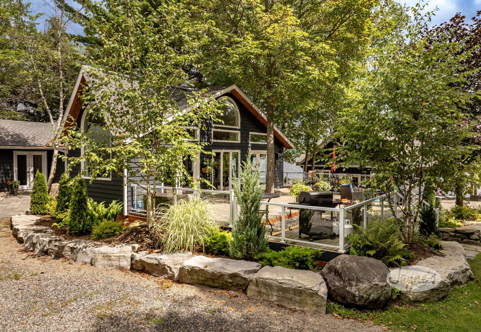 The Crown - Main Cottage