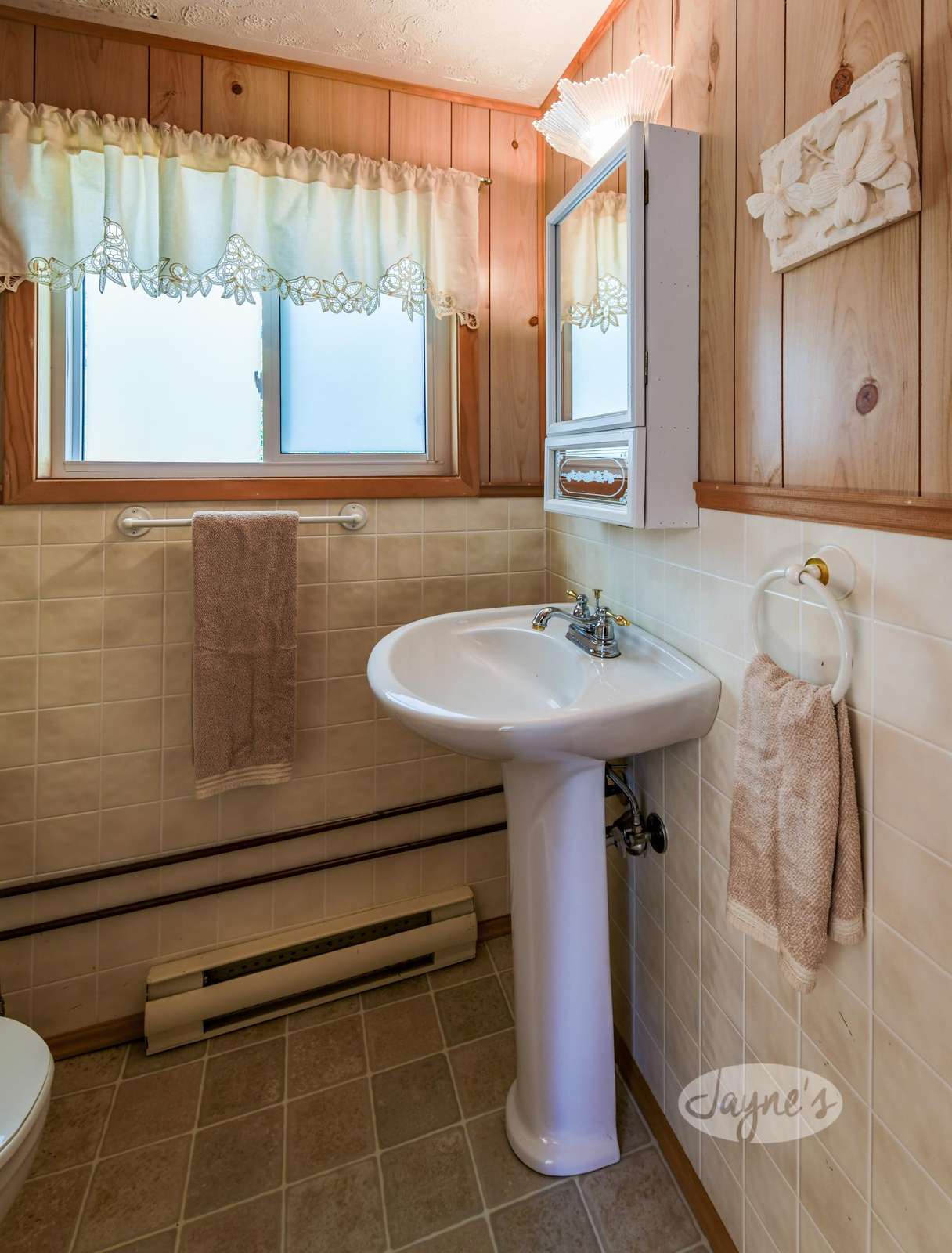 Guest Cottage - Bathroom