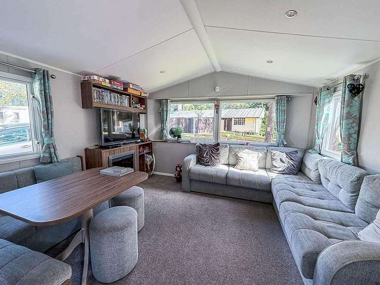 11195SC⛱️ – Swift Court, 3 bed, 8 berth caravan with D/G & C/H near to amenities. Opal rated. Preview 4