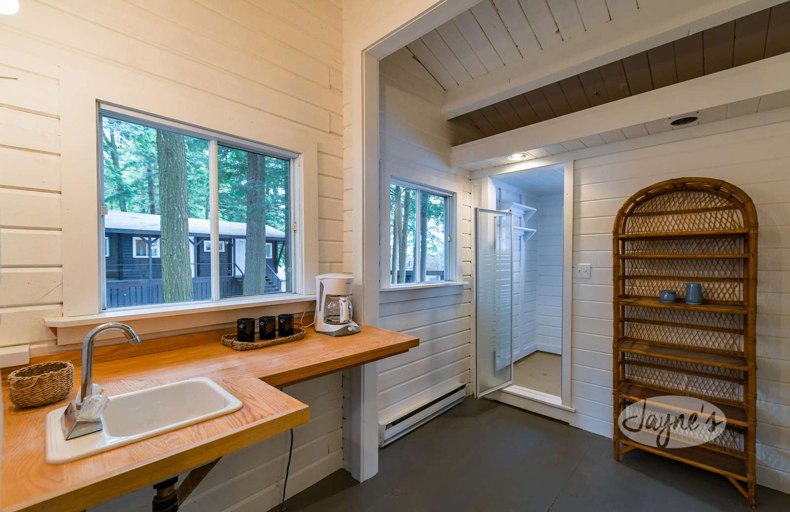 Bunkie 2 - Kitchenette