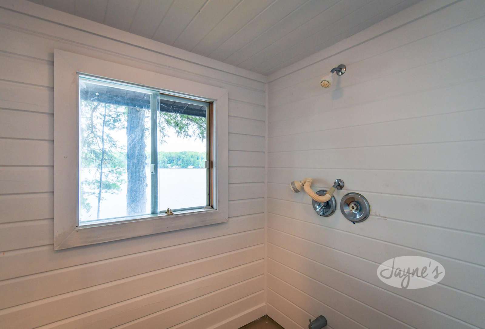 Bunkie 2 - Bathroom
