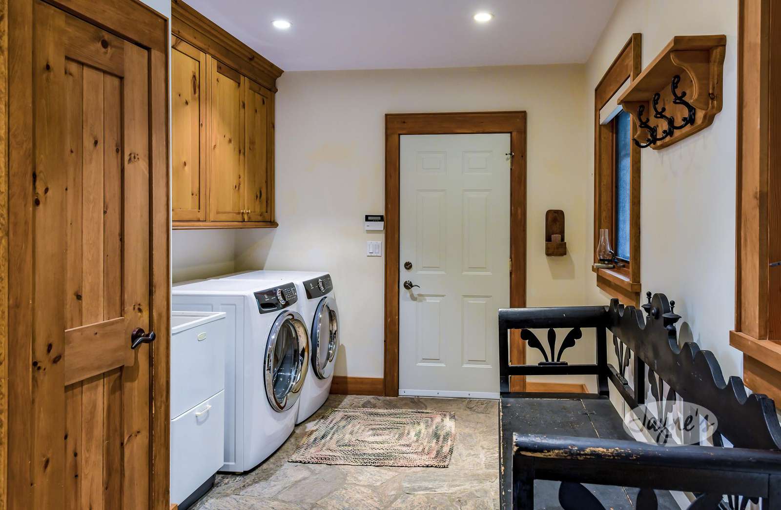 Mudroom & Laundry