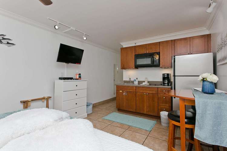 Waikiki Grand Suite 604 Preview 0