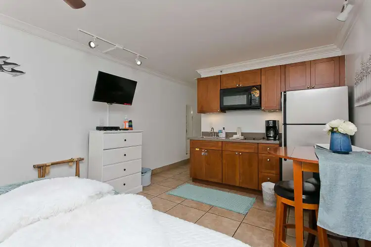 Waikiki Grand Suite 604 Preview 0
