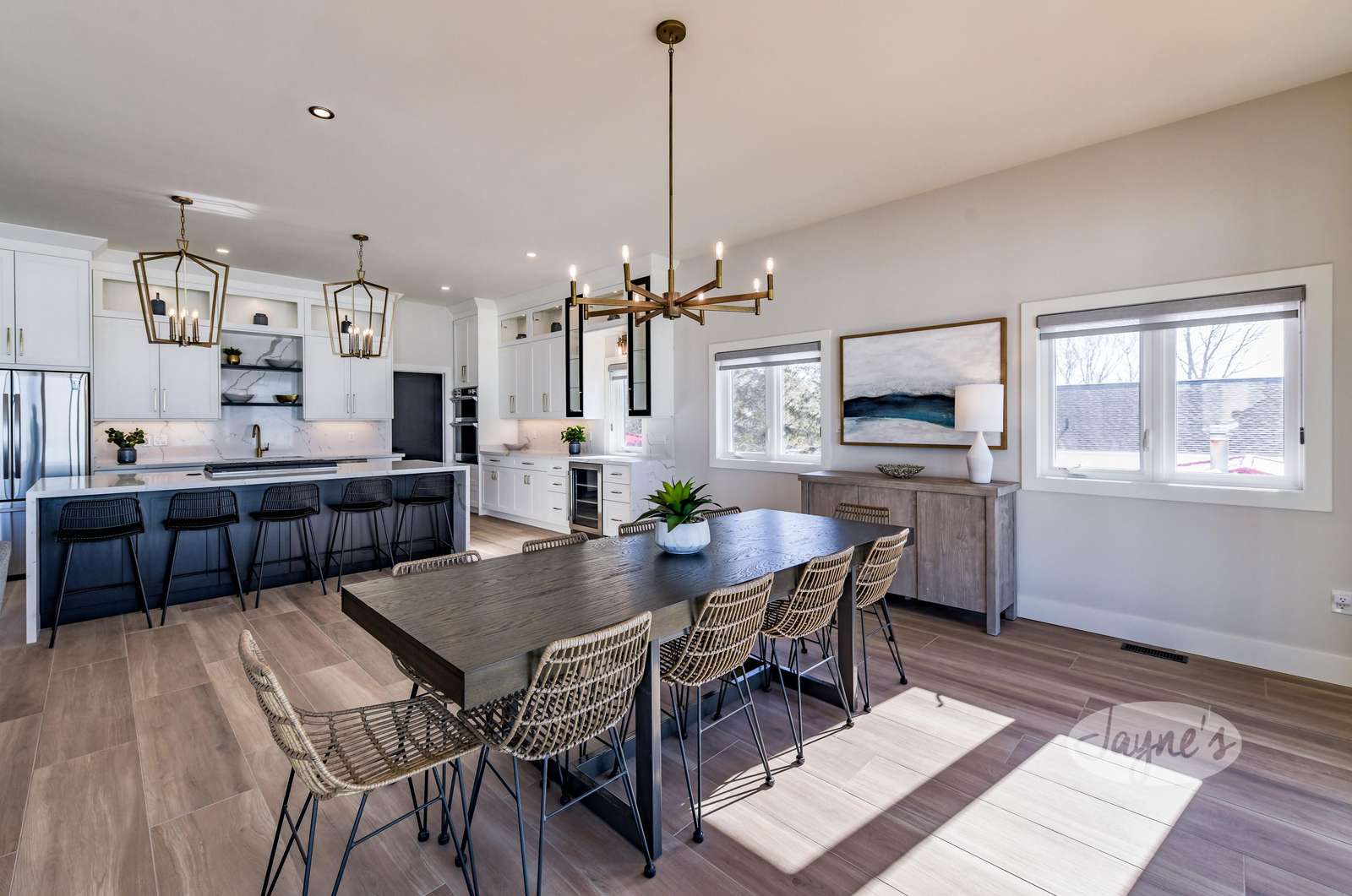 Dining & Kitchen