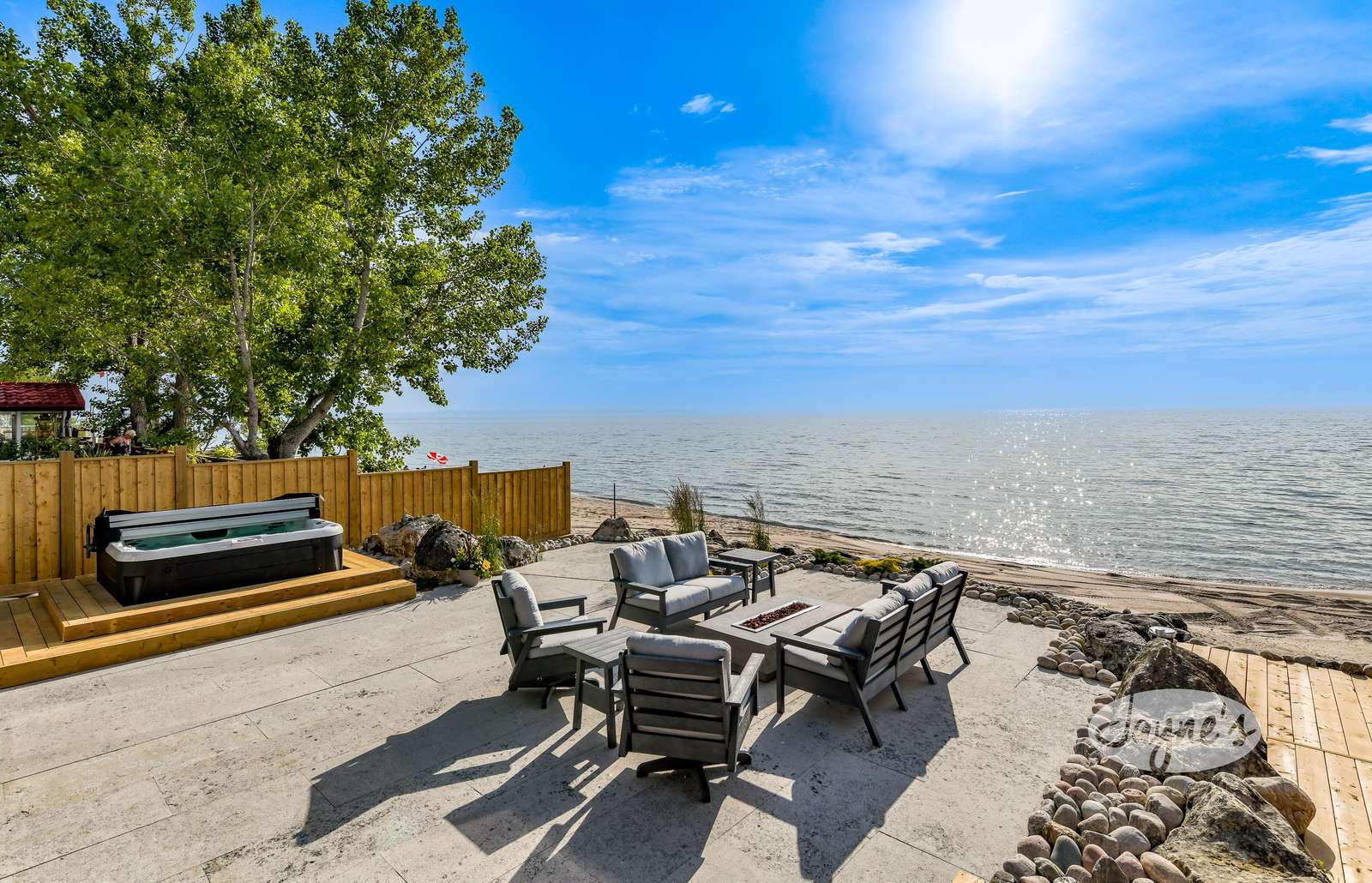 Lake Side, Patio, Hot Tub & Seating